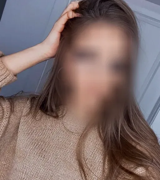 Aylin, 29