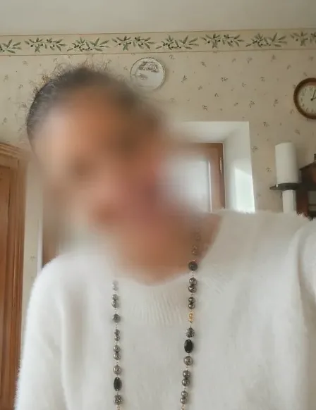 Cara, 37