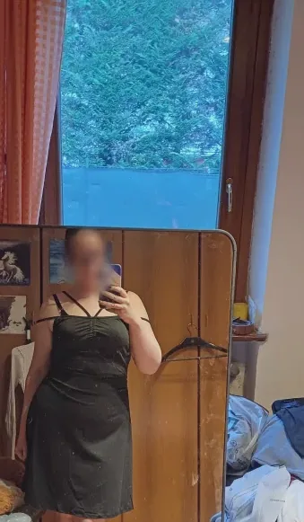 Carina, 27