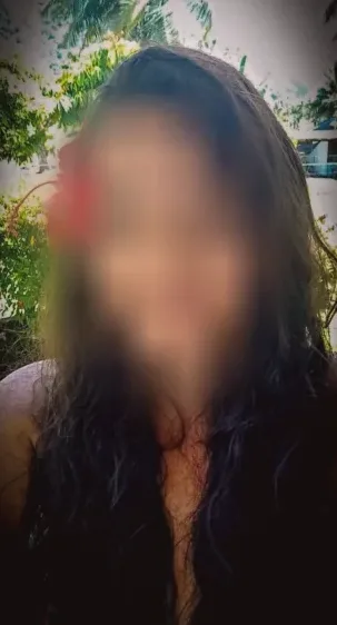 Carla, 40