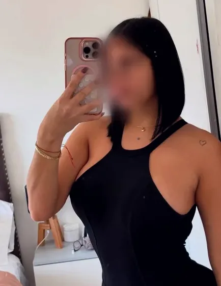 Charlotte, 28