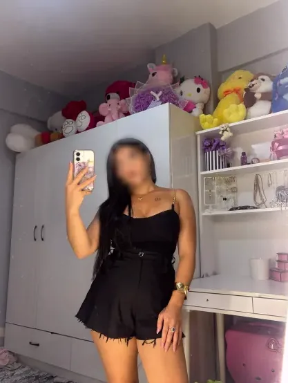 Charlotte, 27