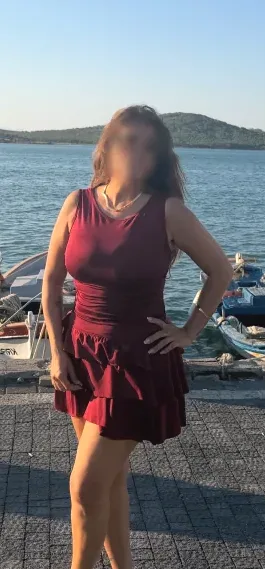 Ela, 30