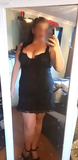 Julia, 35