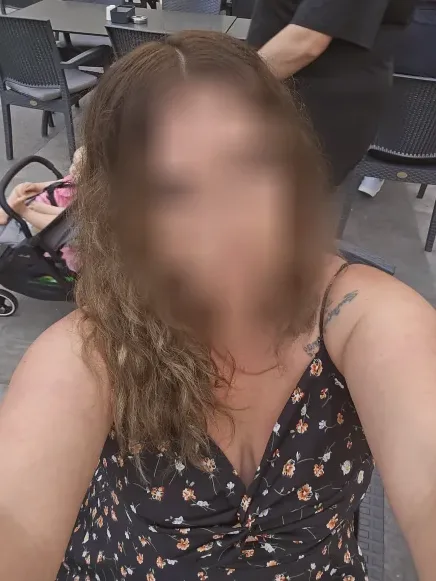 Katrin, 36