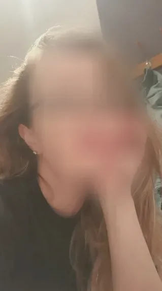 Laura, 36