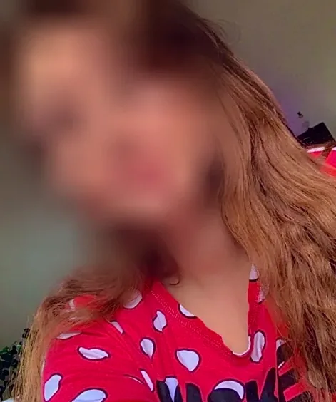 Melanie, 31