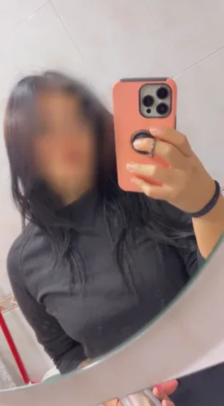 Neele, 30