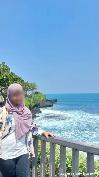Nina, 37