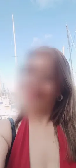 Nora, 35