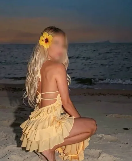 Paula, 36