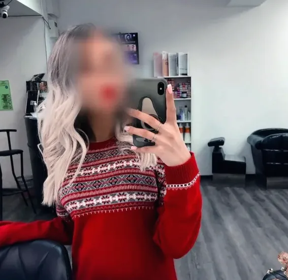 Pauline, 35