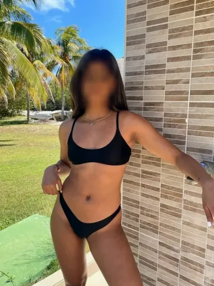 Saskia, 29