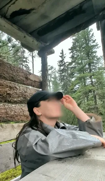 Saskia, 35