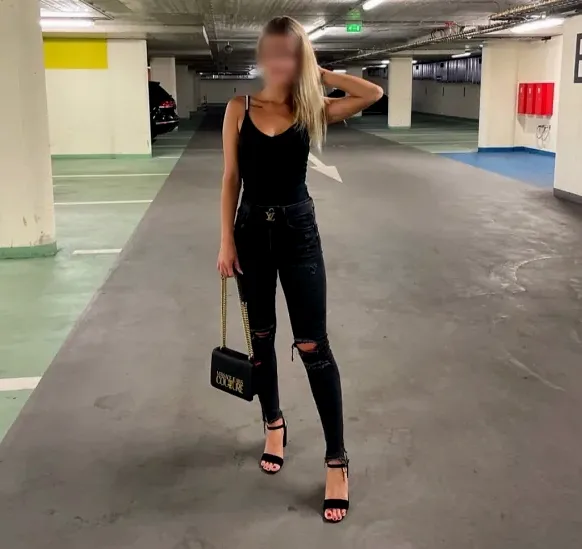 Selin, 21