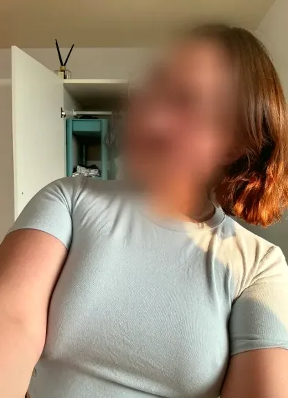 Simone, 30