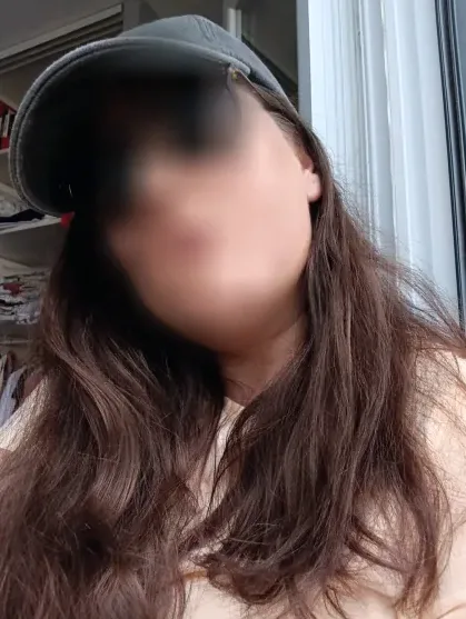 Sina, 32
