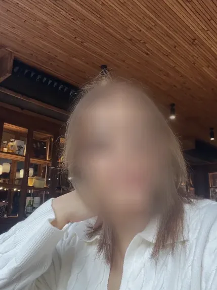 Stefanie, 40
