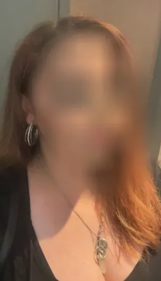 Svenja, 24