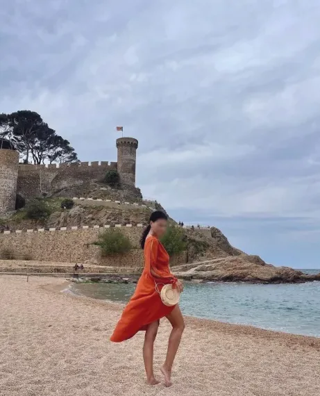 Vanessa, 39