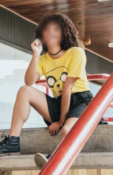 Viktoria, 28